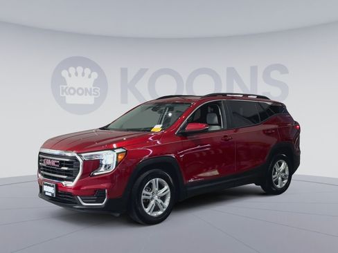 Used 2023 GMC Terrain SLE w/ Driver Convenience Package FWD image 5