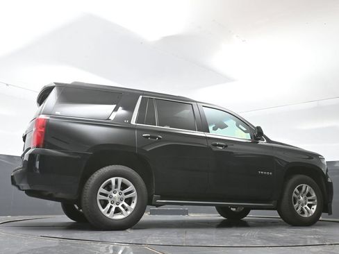 Used 2016 Chevrolet Tahoe LT w/ Luxury Package AWD/4WD image 23