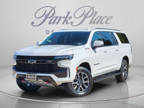 Used 2023 Chevrolet Suburban Z71 w/ Luxury Package AWD/4WD image 1