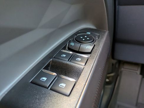 New 2025 Ford Maverick XL image 24