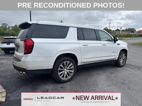 Used 2022 GMC Yukon XL Denali AWD/4WD image 3