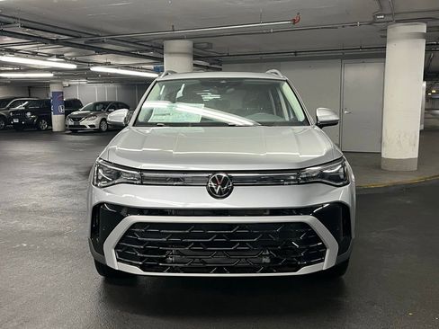 New 2026 Volkswagen Taos SEL AWD/4WD image 32