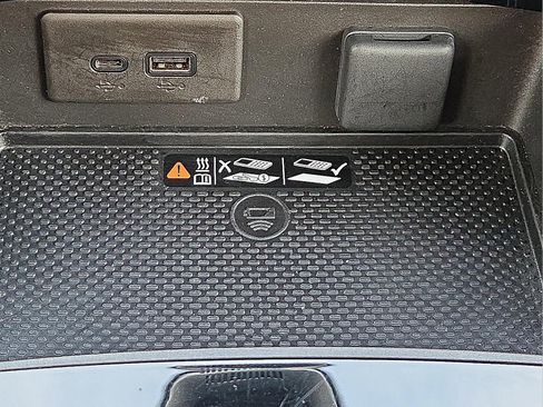 Used 2024 Buick Envision Preferred image 17