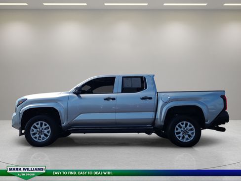 Used 2025 Toyota Tacoma SR AWD/4WD image 7