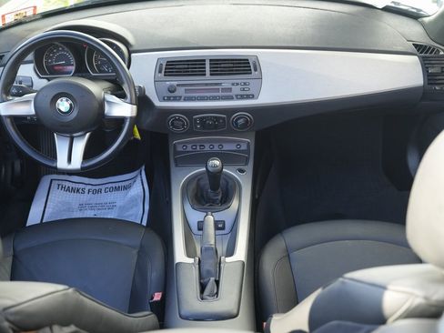 Used 2003 BMW Z4 2.5i image 28