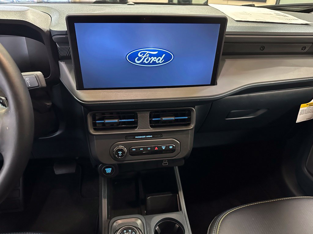 Used 2025 Ford Maverick Lobo AWD/4WD image 26