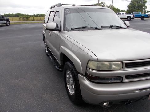 Used 2005 Chevrolet Tahoe Z71 w/ Preferred Equipment Group RWD image 10