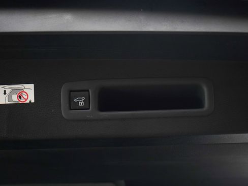 Used 2026 Toyota Sienna XLE Woodland Edition AWD/4WD image 19
