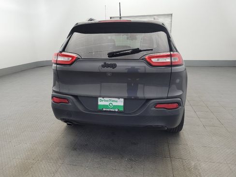 Used 2015 Jeep Cherokee Latitude FWD image 7
