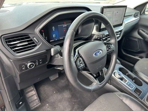Used 2023 Ford Escape SE image 20
