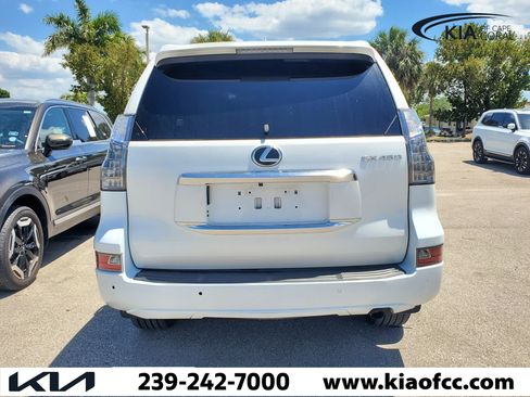 Used 2020 Lexus GX 460 Premium w/ Premium Package AWD/4WD image 5