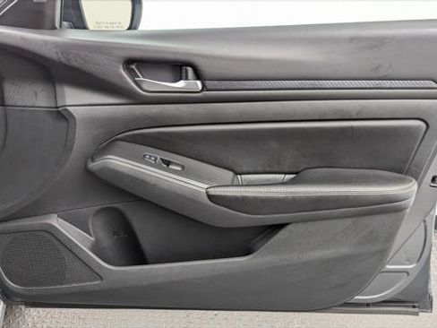 Used 2024 Nissan Altima 2.5 SV image 23