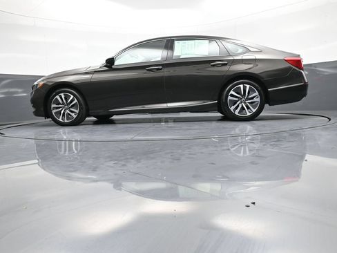 Used 2018 Honda Accord Touring image 32