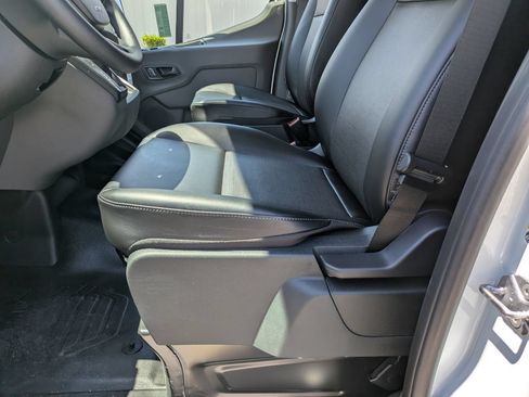 New 2027 Ford Transit 250 Low Roof RWD image 19