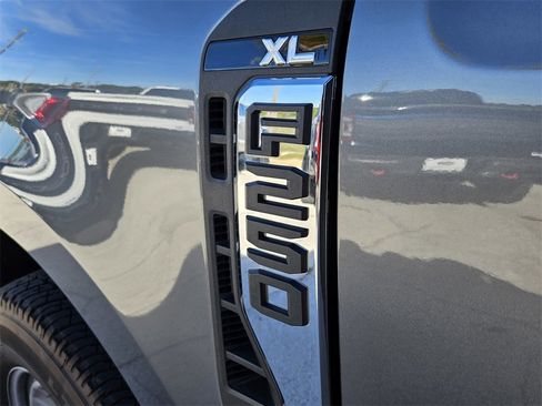 Certified 2025 Ford F250 XL image 41