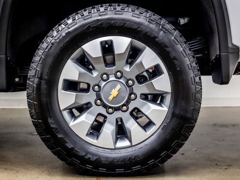Used 2024 Chevrolet Silverado 2500 Custom w/ Custom Value Package AWD/4WD image 38