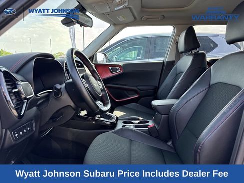 Used 2023 Kia Soul GT-Line w/ GT-Line Technology Package FWD image 13