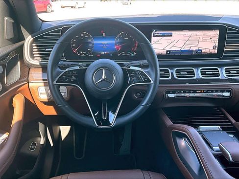 Certified 2025 Mercedes-Benz GLE 450 4MATIC image 6