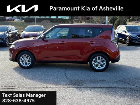 Used 2024 Kia Soul LX w/ Option Group 015 image 3