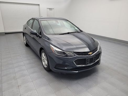 Used 2017 Chevrolet Cruze LT FWD image 13