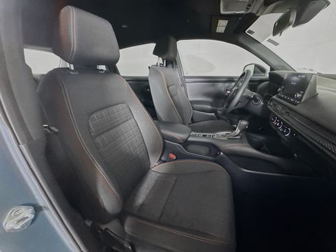 Used 2025 Honda HR-V Sport image 34