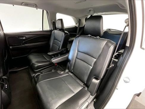 Used 2021 Honda Pilot Touring image 19