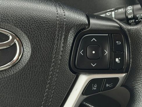 Used 2019 Toyota Sienna LE FWD image 18