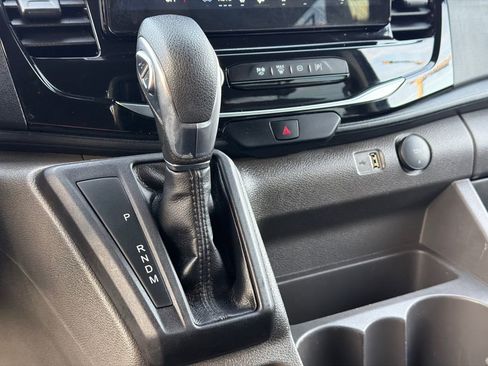 Used 2024 Ford Transit 350 XLT image 31