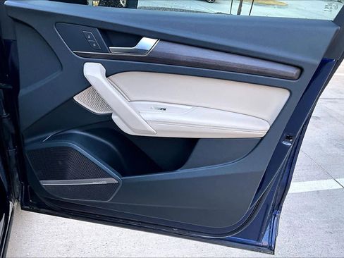 Used 2022 Audi Q5 2.0T Prestige w/ Prestige Package image 21