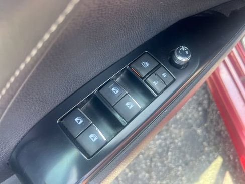 Used 2018 Toyota Camry XSE FWD image 12