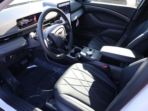 New 2024 Ford Mustang Mach-E Select w/ Comfort Package Lite image 17