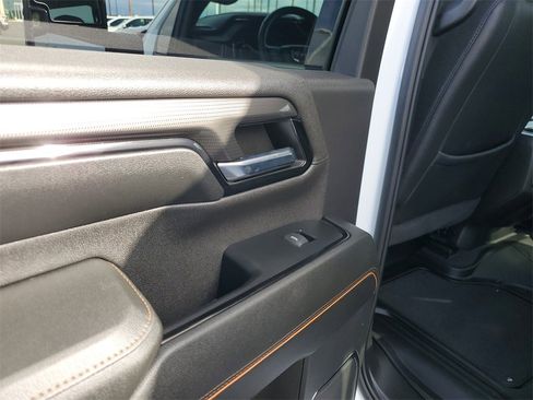 Used 2024 GMC Sierra 2500 AT4 w/ AT4 Premium Plus Package image 15