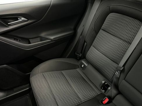 Used 2025 Chevrolet Equinox LT image 39