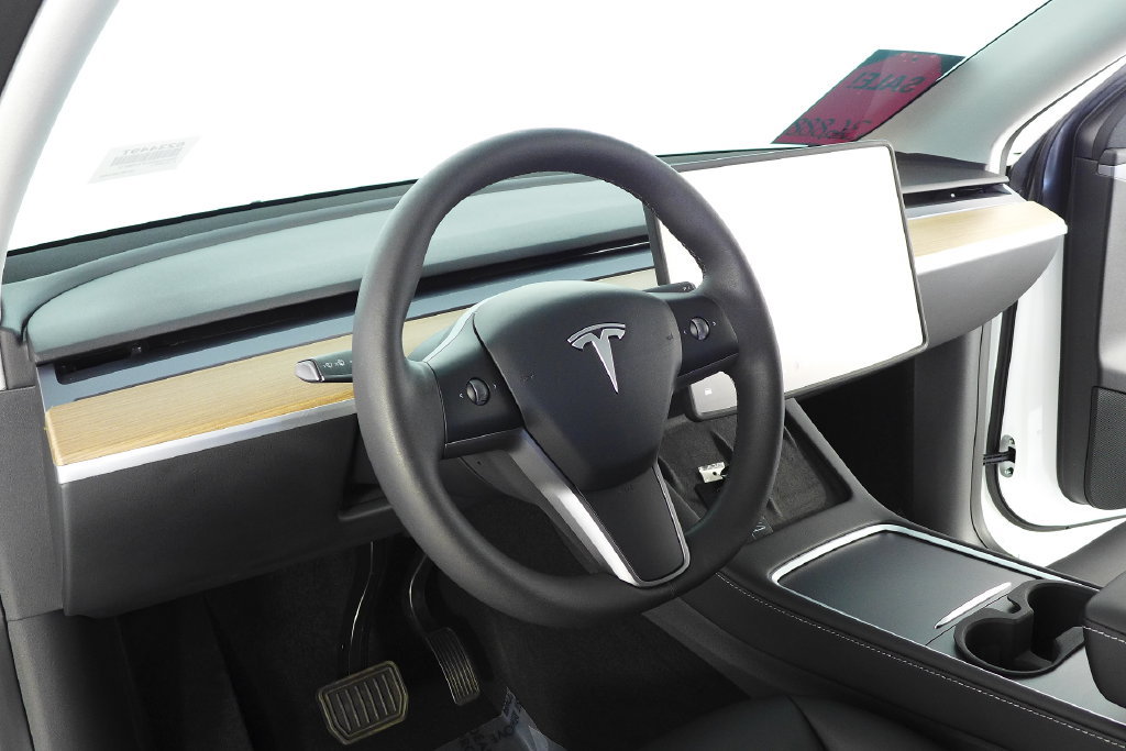 Used 2023 Tesla Model Y Long Range AWD/4WD image 30