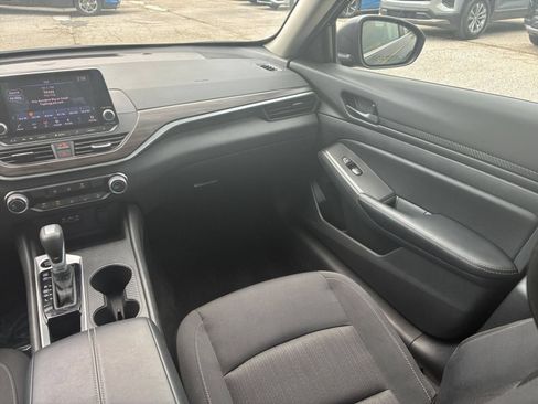 Used 2026 Nissan Altima 2.5 SV FWD image 30