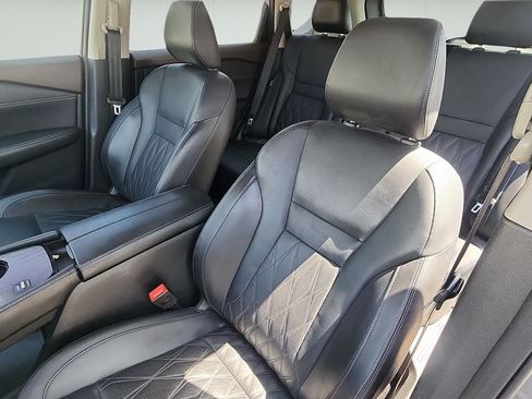 Used 2023 Nissan Rogue Platinum w/ Platinum Premium Package FWD image 11