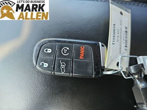 Used 2018 Jeep Grand Cherokee Altitude image 34