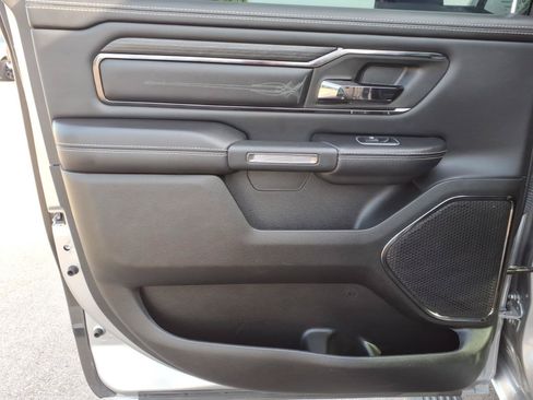 Used 2022 RAM 1500 Limited w/ Body Color Bumper Group AWD/4WD image 14