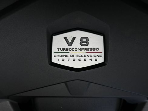 Used 2019 Lamborghini Urus AWD/4WD image 28
