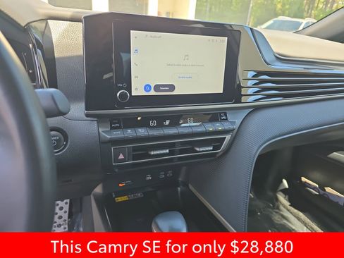 Used 2025 Toyota Camry SE w/ Convenience Package FWD image 25