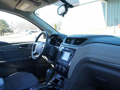 Used 2017 Chevrolet Traverse LT w/ LPO, 'HIT The Road' Package image 33