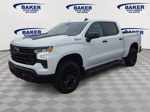 Used 2024 Chevrolet Silverado 1500 LT Trail Boss w/ Protection Package AWD/4WD image 3