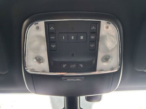 Used 2020 Jeep Grand Cherokee Limited X image 40