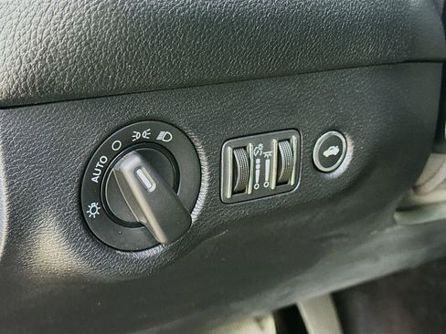 Used 2017 Dodge Challenger SXT RWD image 12