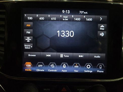 Used 2019 Jeep Grand Cherokee Limited image 25