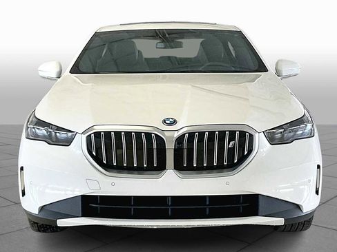 Used 2026 BMW i5 eDrive40 image 3