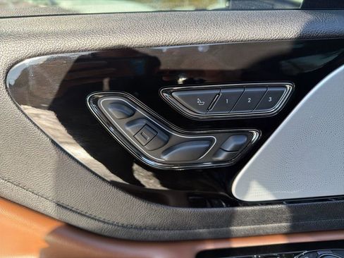 Used 2022 Lincoln Aviator Reserve w/ Equipment Group 201A image 19