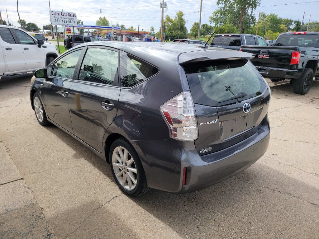 Used 2013 Toyota Prius V Five FWD image 10