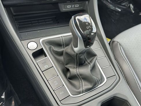 New 2026 Volkswagen Jetta SE image 23