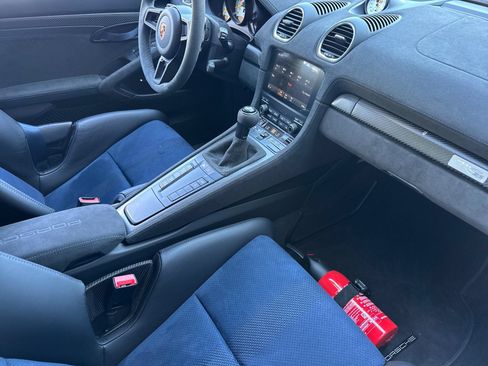 Certified 2024 Porsche 718 Cayman GT4 RS RWD image 13